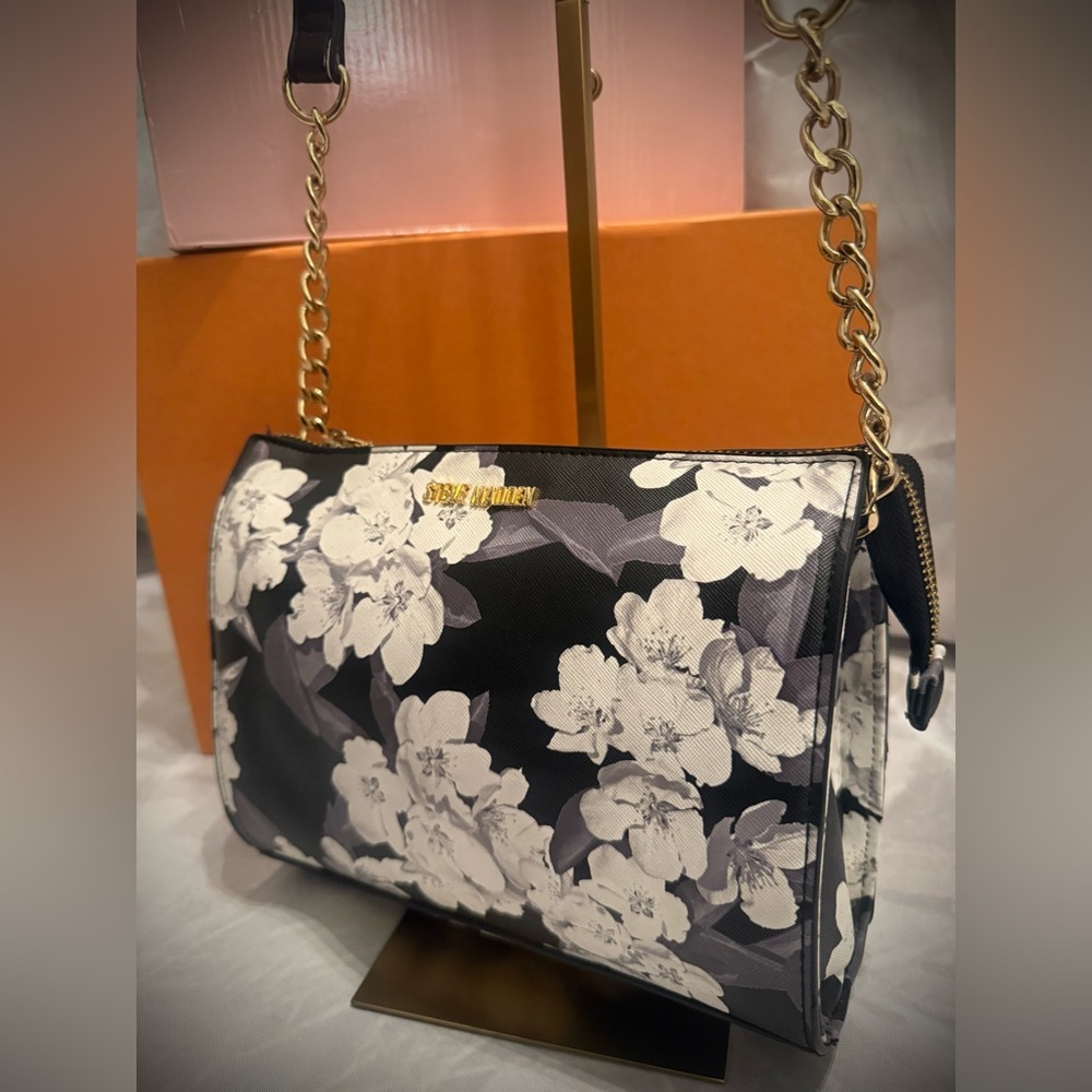 ✨ STEVE MADDEN | Moody Floral Chain Shoulder Bag (NWOT)